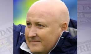 DJ Campbell and Stephen Dobbie push for Blackpool