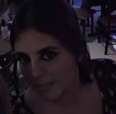 Alguien me podrá ayudar, cuánto es lo que se debe de cobrar como maestra  sombra? Si es de lunes a viernes 8:30 a 2:00 pm🥹