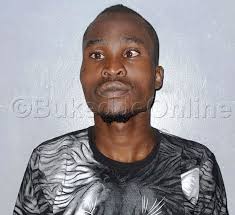 Abaalabikira mu katambi nga banyaga Omuyindi ku Eso Corner b