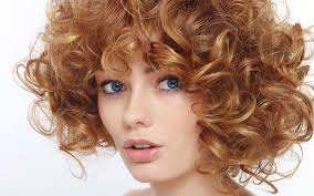 Non ci resta niente da fare se non metterci all'opera. Prendersi Cura Dei Capelli Ricci Naturalmente Come Fare