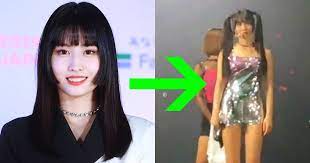 Share the best gifs now >>>. The Way Twice S Momo Froze When She Saw A Fan S Sign Has Everyone Laughing Koreaboo