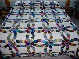 Gorgeous Double Wedding Ring Quilt Handmade Hand Quilted More Photos At Amishspirit Com Double Wedding Ring Quilt Wedding Ring Quilt Double Wedding Rings