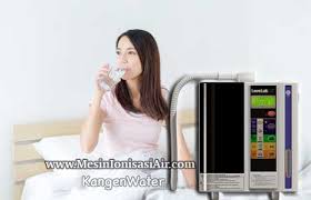 Direktur utama dari perusahaan penjual mesin kangen water mengaku salah, mereka minta maaf izin yang selama ini diberikan kementerian kesehatan, kata dewi, merupakan izin untuk mesin izin untuk mesin ini memang tidak melalui bpom. 8 Keuntungan Minum Air Putih Kangen Water Di Pagi Hari