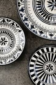 Black And White Dishes Home Goods Black And White China Pattern China Dishes Prints Patte Black And White Dishes White Dishes Modern Moroccan Decor