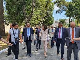 Όλα τα τελευταία νέα, άρθρα, απόψεις, για γιάννα αγγελοπούλου. Sto Mesologgi H Gianna Aggelopoyloy Episkef8hke Ton Khpo Twn Hrwwn Video Agriniopress