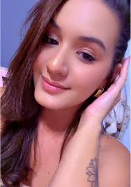 Sandy Oliveira (@sandyoliveiiraaa)