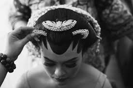 Yogya paes ageng hy yolovvv kali ini saya bikin tutorial yg berbeda dari sblmnya lhoo. The Divine Meanings Of Paes The Central Javanese Bridal Makeup Bridestory Blog