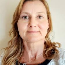 🤝 Do you know a 16-17 year old in England who could use a helping hand?  Your teen? One of your students? 👋 We're running a free,  government-funded, programme offering mentoring to