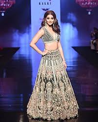 Pooja hegde is an indian actress and model who appears predominantly in telugu films, in addition to a few hindi and tamil films. Pooja Hegde Wikipediya
