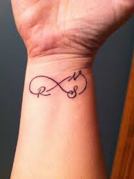 View Source Image Tatuaggio Iniziale Tatuaggi Con Le Iniziali Dei Bambini Tatuaggi