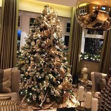 The christmas decorators is one of the uk biggest commercial christmas decorating companies with hq in liverpool and over 50 uk local offices to service our clients with an unparalleled service. The Christmas Decorators Cheshire Residential Commercial Decorating