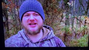 Hogs squeezing into a tiny car 🤣 Huckleberry’s the best 😂