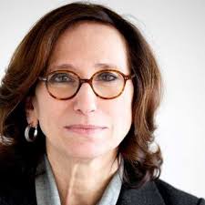 Françoise Holder, son expérience professionnelle au service des femmes