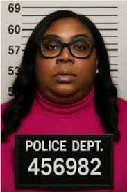 MacGyver's creative mugshot and everyday item uses