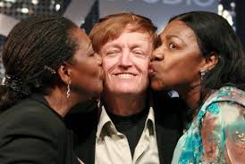 Le groupe est désormais constitué de liz mitchell, maizie williams, marcia barrett, et de bobby farrell. Frank Farian Wird 70