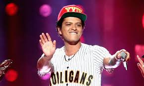 Bruno Mars And David Guetta Versace On The Floor Bruno Mars Performs Perm At Bet Awards 2017 Video 2017 Bet Awards Bet Awards Bruno Mars Just Jared In 2020 Bet Awards Bruno Mars Old Singers
