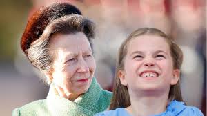 Prinzessin Anne + Prinzessin Charlotte: Beide ereilte das gleiche  Missgeschick