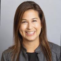 Lisa Woolf's Instagram, Twitter & Facebook