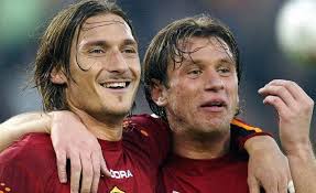 Sep 04, 2021 · francesco totti taglio capelli. Capello Che Frecciate A Totti E Cassano Attacco Ai Due Ex Talenti Della Roma Areanapoli It