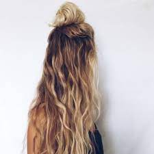 Start on the small side of the part and curl 1 sections of hair by wrapping and twisting the hair around the barrel away from the face. Wavy Hair Love 50 Gorgeous Ways To Cut Style Yours Hair Motive