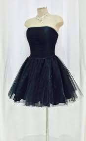 Perciò realizziamo alcune delle nostre scarpe nike con calzata ampia ed extra ampia, perché una calzata migliore porta a prestazioni migliori. Abito Corto In Tulle Con Corpetto Stretto E Gonna Ampia Fantastico Party Cerimonia Serate Fashion Black Nero Tulle Tulledress Abiti Gonne Vestiti