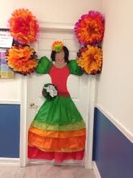 Pin By Martha Josey On Classroom Ideas Spanish Classroom Decor Door Decorations Classroom Door Decorations