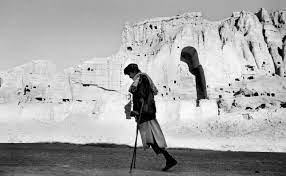 A Darkness Visible Afghanistan By Seamus Murphy Afghanistan Photography Photographer