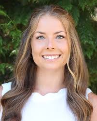 Caroline Cruse's Instagram, Twitter & Facebook