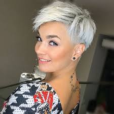 With olivia cooke, fra fee, rory fleck byrne, pat shortt. Nejlepsi Kratke Ucesy 2020 2021 Rok Trendy Ucesy Pro Kratke Vlasy V Ruznych Stylech Foto Stylove A Modni Tipy