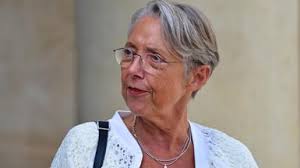 Élisabeth Borne ira finalement voir « Anatomie d'une chute » de Justine  Triet au cinéma