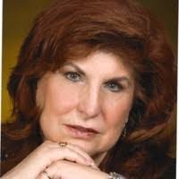 Joanna Toth's Instagram, Twitter & Facebook