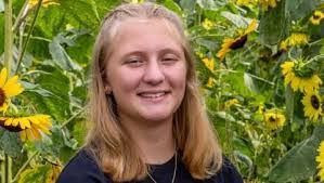 Sandra Loder's Instagram, Twitter & Facebook