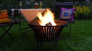 Ich glaub in dem sommer haben wir mehrere tonnen holz verbrannt. Feuerschale Kaufen So Finden Sie Das Beste Modell Fur Ihren Garten