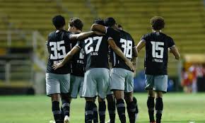 Fotos do desembarque do atlético após vexame na tags: Com Aglomeracao De Torcida Vasco Vence Tombense E Avanca Na Copa Do Brasil Tc Online