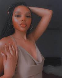 Salima Smith's Instagram, Twitter & Facebook