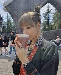 pin by 34 45 esika on blackpink blackpink lisa lalisa manoban blackpink fashion