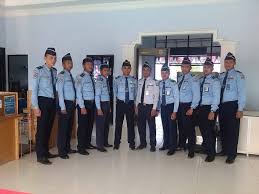 Berdasarkan kedua perbandingan tersebut, tentunya dengan nominal rp 8 juta bagi gaji fresh graduate, nominal tersebut sudah cukup tinggi. Update Gaji Karyawan Angkasa Pura 1 2 Tahun 2017 Hr Payrollbozz