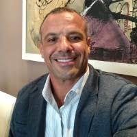 6 "André Attie" profiles