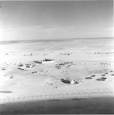 1962 (mcmlxii) was a common year starting on monday of the gregorian calendar, the 1962nd year of the common era (ce) and anno domini (ad) designations. Aerial Photograph Of Abu Dhabi 1962 Ronald Codrai C Department Of Culture And Tourism Abu Dhabi Magpie