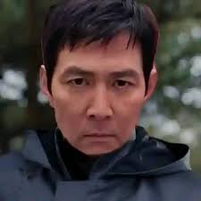 Picq first began composing in 1987. He retired from the industry in 1998  and moved to Madagascar. In February 2006, he announced that he was  building a new studio in Madagascar and