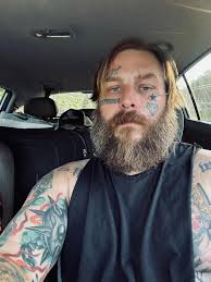 Finn dancing with his first grrrrlfriend.