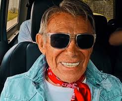 Hector Suarez's Instagram, Twitter & Facebook