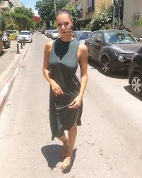 She has also hosted das pro7 länderspiel and presented at a number of uefa league events. Esther Sedlaczek S Feet Wikifeet