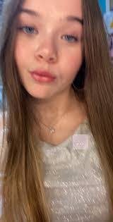 Alyssa Straub's Instagram, Twitter & Facebook