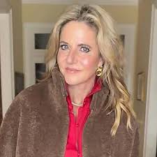 Top 25 Over 40 Amazon Influencers in 2025