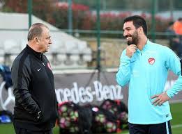 Fatih terim, 2018 dünya kupası elemeleri'ndeki kosova maçı öncesi basın toplantısı düzenledi. Bomba Iddia Arda Turan Ve Fatih Terim Spor Haberi