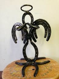 Pin By Bonnie Ahart On Baby Girl Horseshoe Art Horseshoe Decor Horseshoe Crafts