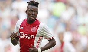 Lassina chamste soudine franck traoré (born 12 january 2001) is a burkinabé professional footballer who plays as a forward for dutch club ajax in the eredivisie and for the national team of burkina faso. 1qtdzty0tcadgm