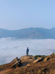 🕉️வெள்ளியங்கிரி பயணம் 2026🙏🏻 . . . . . Velliangiri Andavar Temple is a  sacred Lord Shiva shrine, known as "Thenkailayam" (Kailash of the South),  located on the 7th hill of the Velliangiri