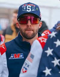 the two „enemies“ at the Gate in Anaheim 2 … 😳😳😳 … Jason Anderson (21)  and Jett Lawrence (18)
